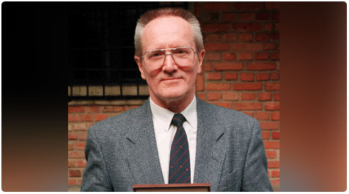 وفاة أسطورة الأثقال باسانوفسكي