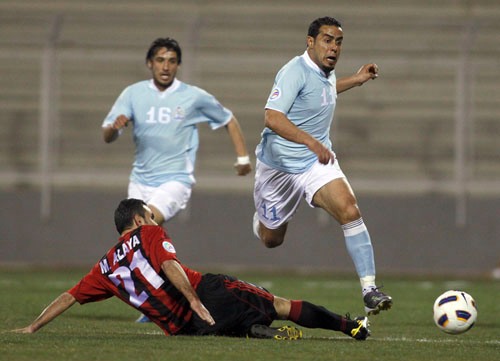 الفيصلي يصل دمشق بمرافقة سيارة من الجيش السوري 