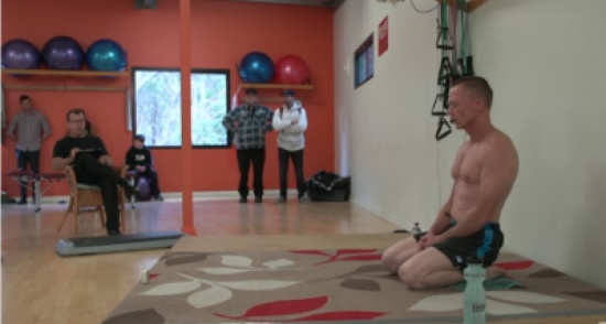 شاهد ماذا فعل هذا الخمسيني ليدخل موسوعة 'غينيس'