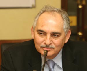 وزير الزراعة يلتقي مرشح منصب مدير عام منظمة الفاو  