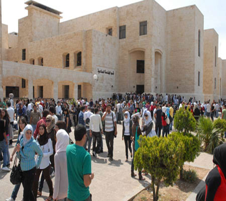 الجامعة الهاشمية تستقبل 8 الاف طالب وطالبة الجامعة الهاشمية تستقبل 8 الاف طالب وطالبة