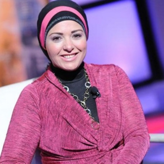 صابرين: أهوي شعري في البيت حتى لا يتأثر بالحجاب!
