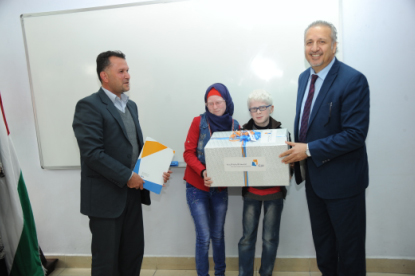 الجامعة الألمانية الأردنية توزع معينات بصرية لجمعيات خيرية الجامعة الألمانية الأردنية توزع معينات بصرية لجمعيات خيرية