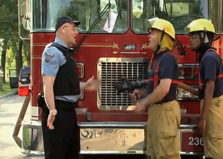 الشرطي والإطفائية