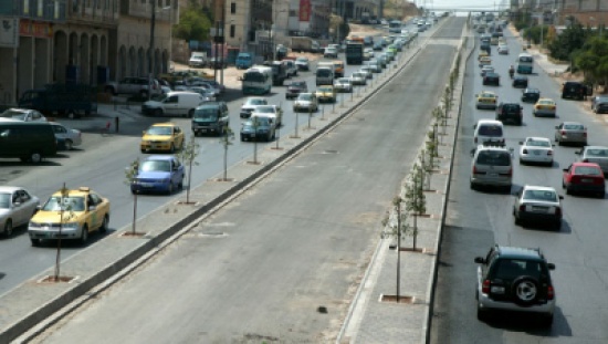 خمس محطات للباص السريع في شارع الاميرة بسمة