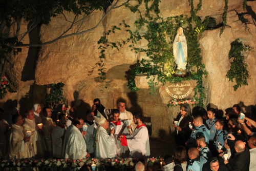 بالصور : افتتاح مزار جديد للحج المسيحي في الأردن باسم " سيّدة لورد في ناعور "