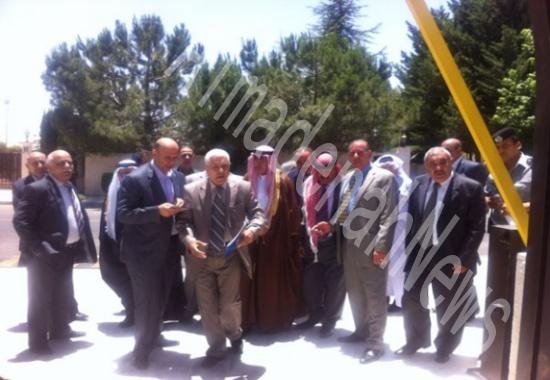 بالصور : النسور يلتقي وجهاء الرمثا ويوافق على مطالبهم بالصور : النسور يلتقي وجهاء الرمثا ويوافق على مطالبهم
