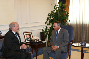 رئيس الوزراء يستقبل المدير التنفيذي لليونيسيف 