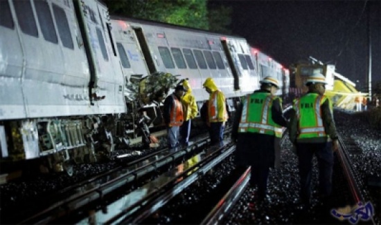 عشرات الاصابات في خروج قطار عن السكة بنيويورك