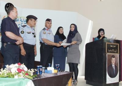تخريج الفوج السابع من دورة أصدقاء الشرطة بقصبة اربد تخريج الفوج السابع من دورة أصدقاء الشرطة بقصبة اربد