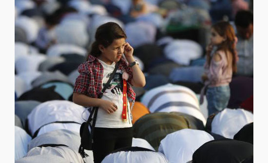 أكثر من 100 ألف فلسطيني أدوا صلاة العيد بالأقصى ( صور ) أكثر من 100 ألف فلسطيني أدوا صلاة العيد بالأقصى ( صور )