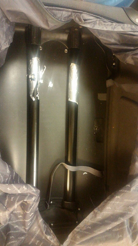 بالصور : ضبط امريكي يحمل مخدرات داخل مواسير في مطار عمان