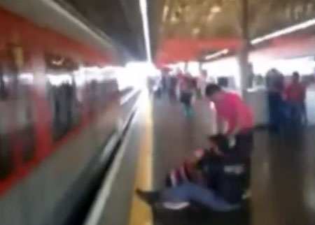 فتاة تنجو من موت