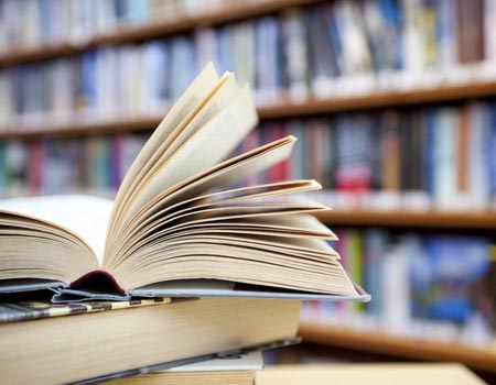 معرض للكتاب في مخيم الزعتري معرض للكتاب في مخيم الزعتري
