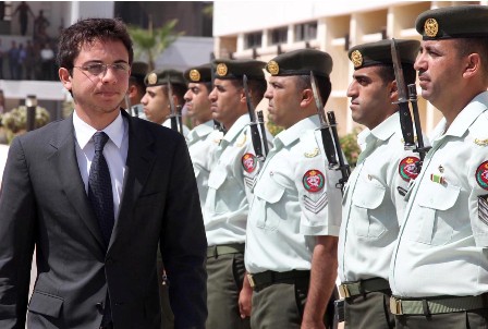 ولي العهد : جيشنا العربي اسود تدافع عن عرين العروبة والإسلام ولي العهد : جيشنا العربي اسود تدافع عن عرين العروبة والإسلام
