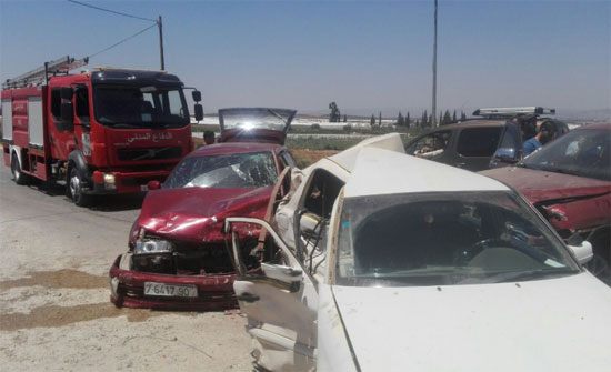 إصابات بالجملة بحادث تصادم أربع مركبات في جرش إصابات بالجملة بحادث تصادم أربع مركبات في جرش