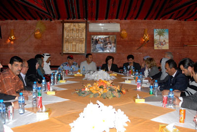 وزيرة التنمية الاجتماعية تلتقي القادة المحليين في لواء البتراء 