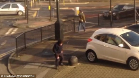 شاهد..مخمور يحاول رفع عمود ثابت لمدة 17 دقيقة