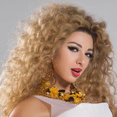 ميريام فارس تسرق الأنظار من عروس بفستان ملكي .. فيديو ميريام فارس تسرق الأنظار من عروس بفستان ملكي .. فيديو