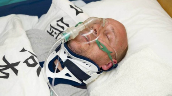 رجل يدخل في غيبوبة مزيفة لمدة عامين هربا من جريمة احتيال رجل يدخل في غيبوبة مزيفة لمدة عامين هربا من جريمة احتيال