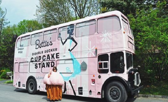 طرح مزاودة لإقامة مركبات إعداد طعام متنقلة