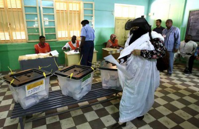 استئناف الاقتراع في ثاني أيام الانتخابات السودانية