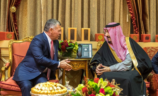 الملك يشدد على وقوف الاردن بجانب السعودية في مختلف الظروف الملك يشدد على وقوف الاردن بجانب السعودية في مختلف الظروف