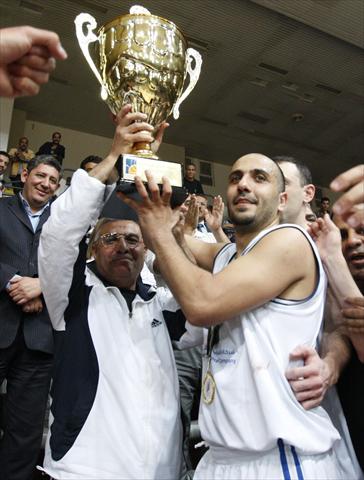 التطبيقية يحتفظ بلقب الدوري الممتاز لكرة السلة