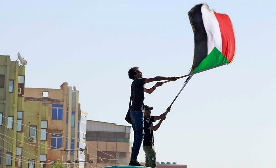 وسط الخرطوم يترقب تظاهراته.. والأمن يحذر "منطقة محظورة"