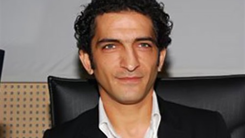 عمرو واكد ينتقد مرشحي البرلمان بعد حكم "الدستورية"