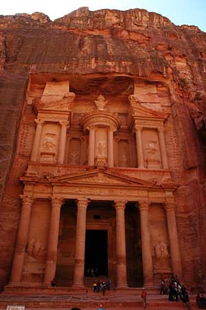 رئيس هئية تنشيط السياحة المصرية يشيد بالتعاون والتنسيق القائم بين الاردن ومصر 