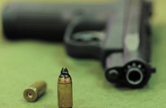 هذا هو مسدس حراس بوتين "الخطير".. يُمنع حمله خارج روسيا