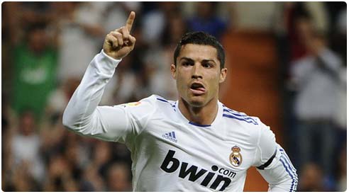 رونالدو يتفوق وديبورتيفو ينعش آماله