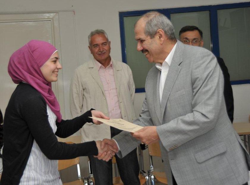 العين فايز الطراونة  يحاضر في الجامعة الألمانية الأردنية