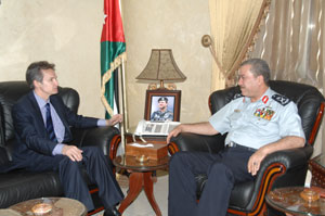 السفير الروماني يزور المديرية العامة للدفاع المدني