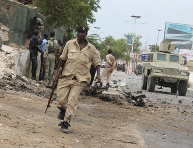 أربعة قتلى في انفجارين بمقديشو وحركة الشباب تعلن مسؤوليتها