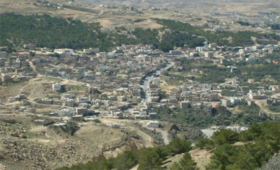 مناقشة العقبات التي تواجه مسيرة التنمية في الطفيلة