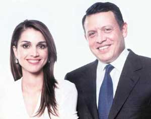 الملك والملكة يغادران أرض الوطن 