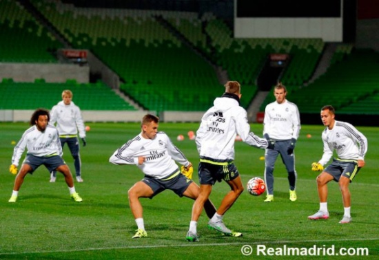 بالصور: ريال مدريد يبدأ تدريباته في ملبورن بالصور: ريال مدريد يبدأ تدريباته في ملبورن