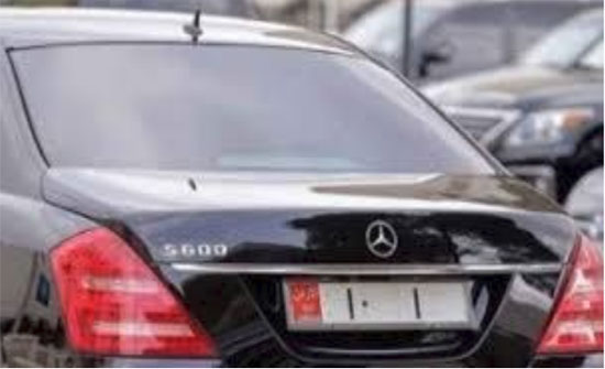 مجالس محافظات تطالب بزيادة الرواتب ولوحات حمراء