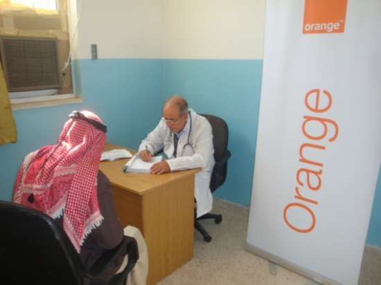 حملة طبية في منطقة الأغوار الجنوبية بدعم من  Orange الأردن