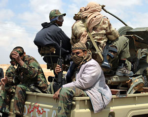 الثوار قرب زليتن وانفجارات بطرابلس  