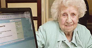 إسبانية ترشح نفسها بعد أن تخطت حاجز المائة عام 