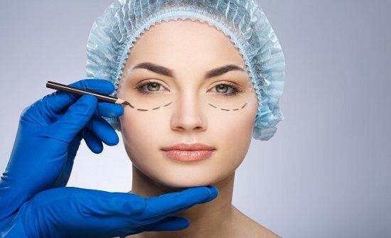 أغرب عمليات تجميل في 5 بلدان مختلفة.. منها للأذنين والأقدام أغرب عمليات تجميل في 5 بلدان مختلفة.. منها للأذنين والأقدام