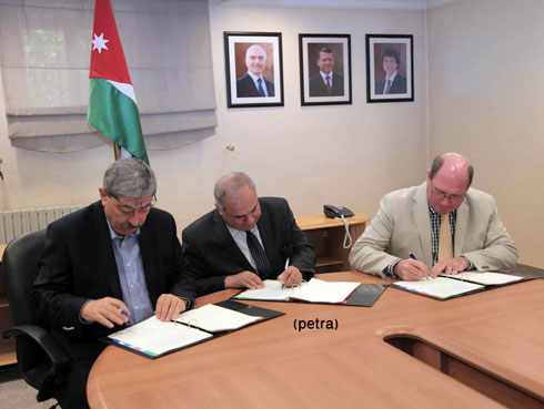 اتفاقية لتقديم الخدمات البحرية لسفن الغاز المسال في العقبة اتفاقية لتقديم الخدمات البحرية لسفن الغاز المسال في العقبة