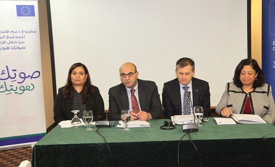 وزارة الشؤون السياسية تدعم فكرة تقوية الإعلام المحلي