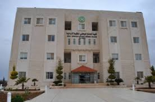 قائد القوة البحرية يحاضر في كلية الدفاع الوطني