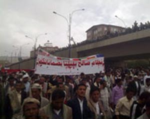 مقتل متظاهر بتعز وتصعيد في عدن    