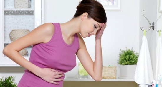 طبيب يعثر على " شاش " متعفن في بطن مريضة