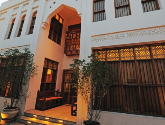 افتتاح معرض "شفافيات 2 : ورق وزجاج" للاميرة وجدان الهاشمي في البحرين افتتاح معرض "شفافيات 2 : ورق وزجاج" للاميرة وجدان الهاشمي في البحرين